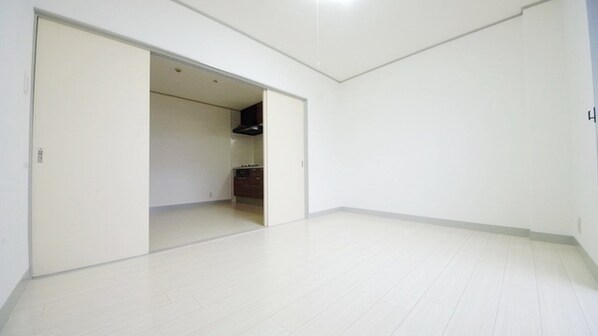 サンライズ根岸台の物件内観写真